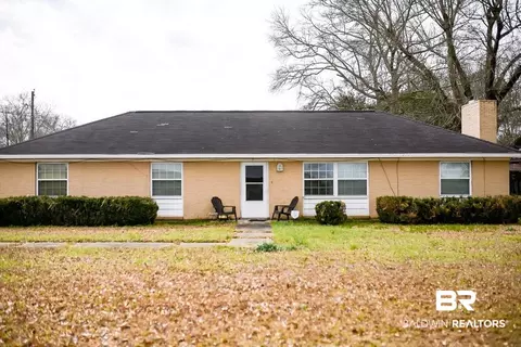 797 Woods Rd, Atmore, AL 36502