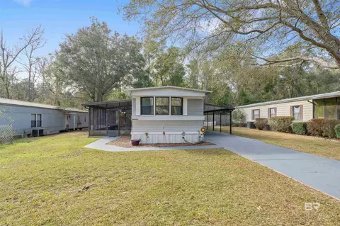 1521 Valencia Dr, Lillian, AL 36549