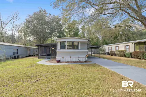 1521 Valencia Dr, Lillian, AL 36549