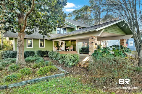 433 Wedgewood Dr, Gulf Shores, AL 36542