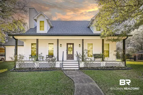 9677 Hamilton Creek Dr, Mobile, AL 36695