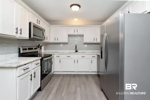 1304 Barker Dr, Mobile, AL 36608 photo 5
