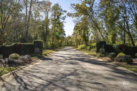 60 Saddlewood Ln, Fairhope, AL 36532