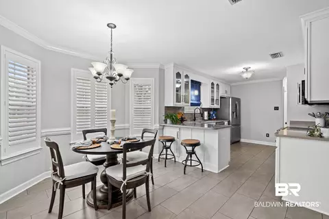 1054 E Wakefield Dr, Mobile, AL 36695 photo 9