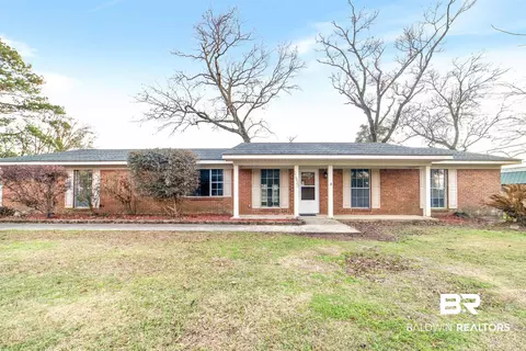 11833 Old Moffat Rd, Wilmer, AL 36587