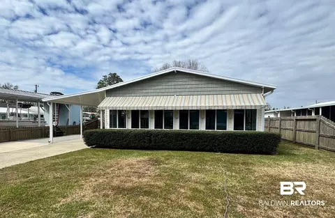 1165 Santa Anna Ln, Lillian, AL 36549