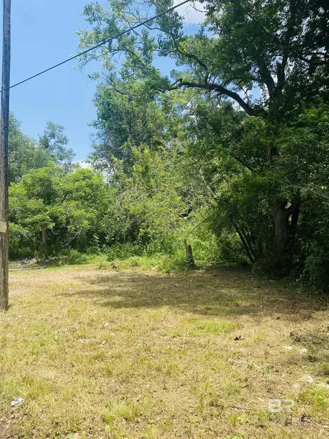 421 W Foch St, Mobile, AL 36610