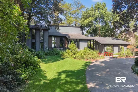 921 Sea Cliff Dr, Fairhope, AL 36532