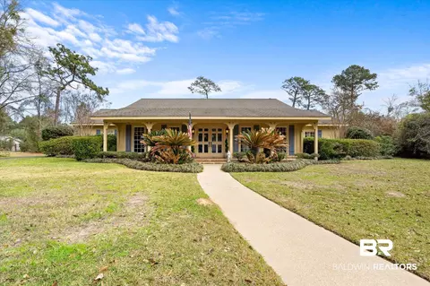 406 Maple St, Fairhope, AL 36532