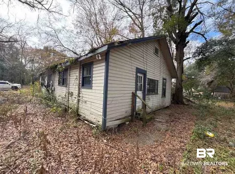 1152 Cottrell St, Mobile, AL 36605