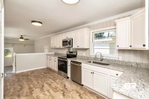 4302 E Shan Dr, Mobile, AL 36693 photo 11