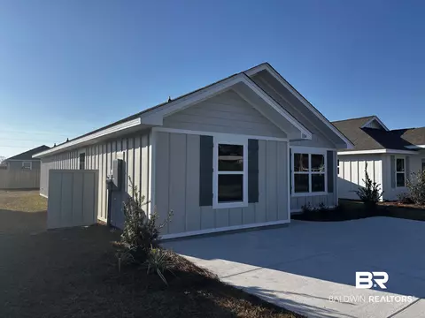 1104 S Bay St, Foley, AL 36535