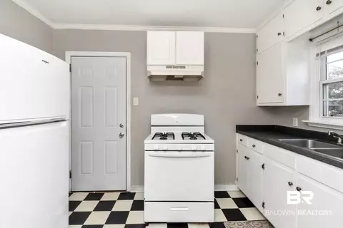 165 E Collins St, Mobile, AL 36606 photo 12