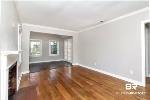 165 E Collins St, Mobile, AL 36606 photo 4