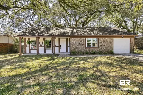 5817 Woodgate Rd, Mobile, AL 36609