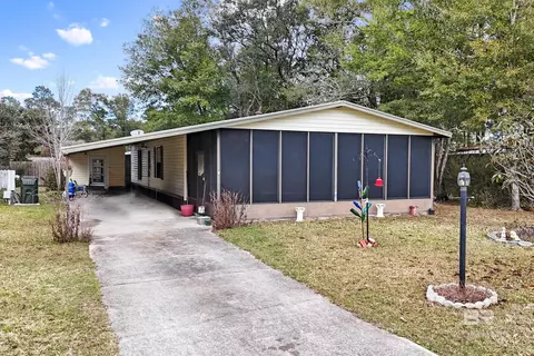 1692 Santa Cruz Dr, Lillian, AL 36549