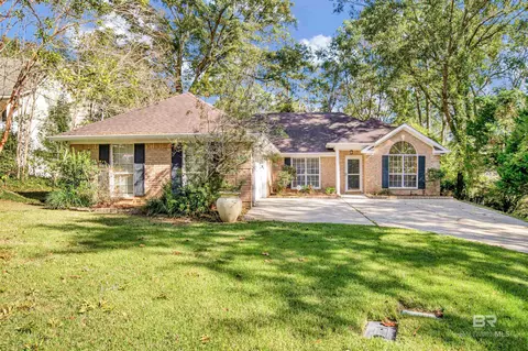 102 Comer Cir, Daphne, AL 36526