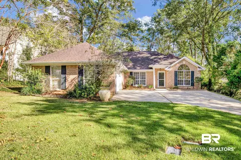 102 Comer Cir, Daphne, AL 36526