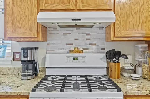 Kitchen - 26071 Woerner Rd, Elberta, AL 36530 photo 7 of 7