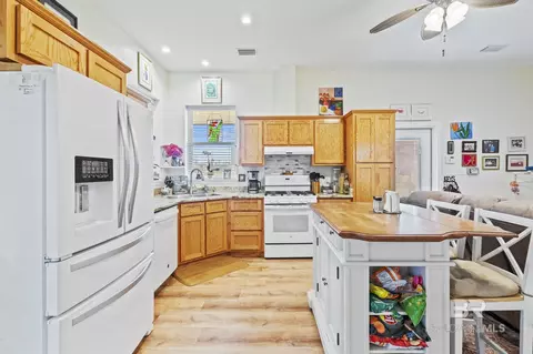Kitchen - 26071 Woerner Rd, Elberta, AL 36530 photo 3 of 7