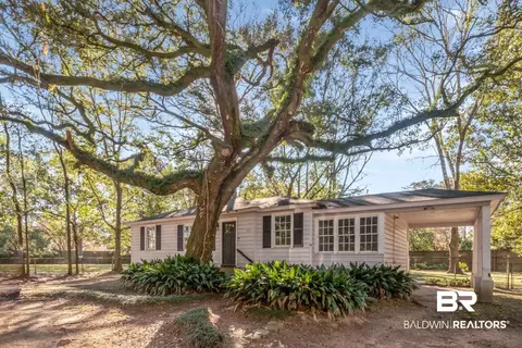 5001 S Hillwood Cir, Mobile, AL 36608