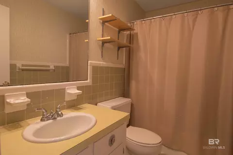 Bath - 213 Bell Ct, Chickasaw, AL 36611 photo 5 of 5