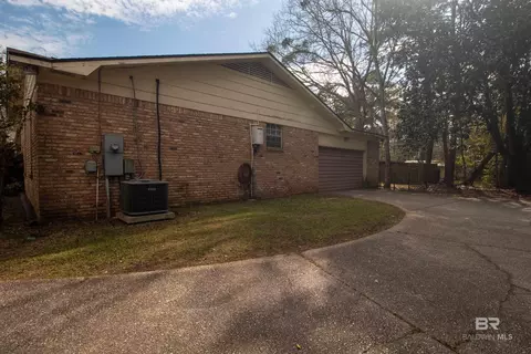 Exterior - 213 Bell Ct, Chickasaw, AL 36611 photo 8 of 8