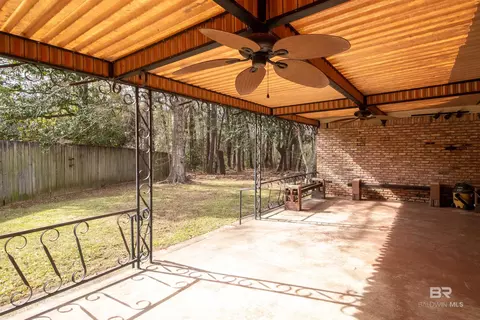 Exterior - 213 Bell Ct, Chickasaw, AL 36611 photo 6 of 8