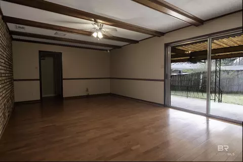 Living - 213 Bell Ct, Chickasaw, AL 36611 photo 6 of 8