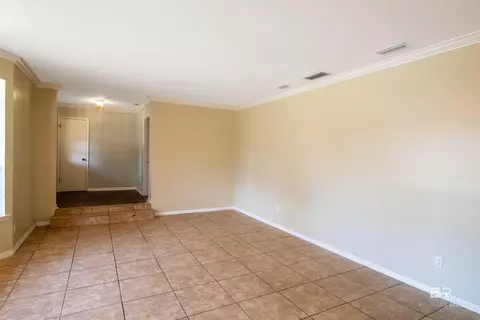 Living - 213 Bell Ct, Chickasaw, AL 36611 photo 4 of 8