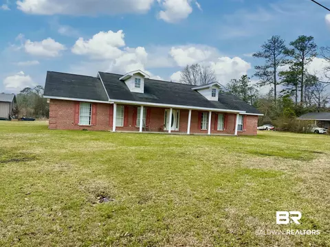 268 Payne St, Brewton, AL 36426