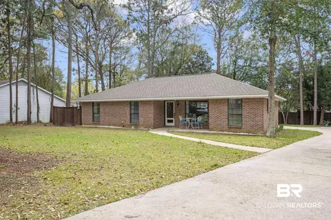 110 Leigh Cir, Daphne, AL 36526