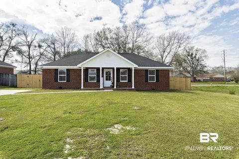 21717 Shadowbrook St, Robertsdale, AL 36567