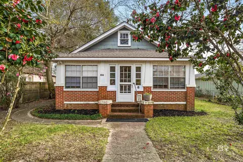 317 W Magnolia Ave, Foley, AL 36535