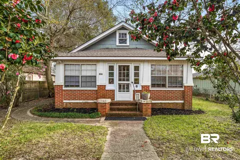 317 W Magnolia Ave, Foley, AL 36535