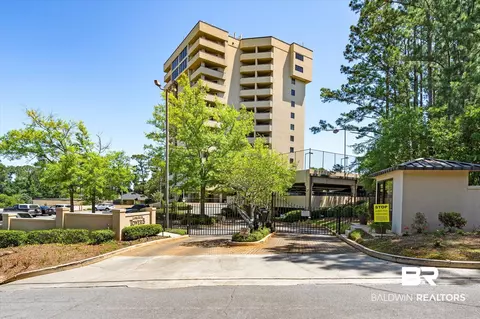 100 Tower Dr #501, Daphne, AL 36526