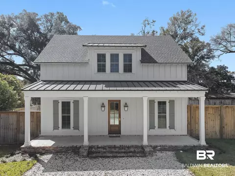 214 Seminole Ave, Fairhope, AL 36532