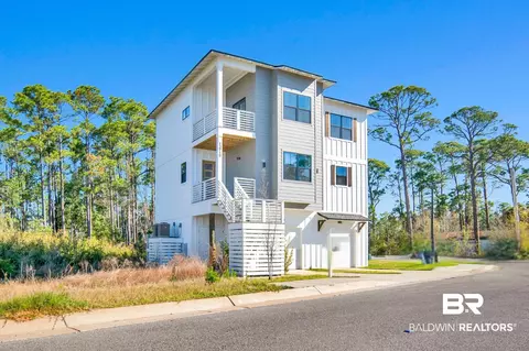 13710 Osprey Dr, Pensacola, FL 32507