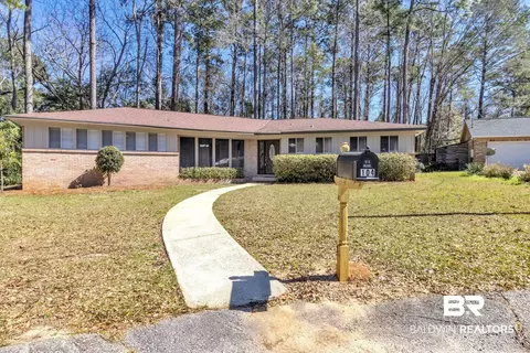 104 Diane Cir, Daphne, AL 36526