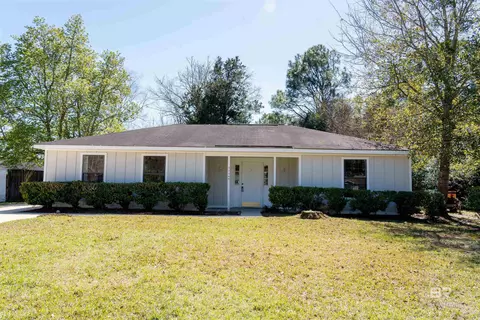 21169 Meadowbrook Dr, Fairhope, AL 36532