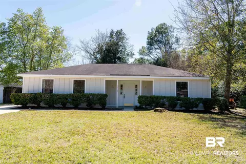21169 Meadowbrook Dr, Fairhope, AL 36532