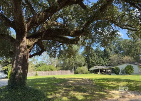 506 Horton Ln, Fairhope, AL 36532