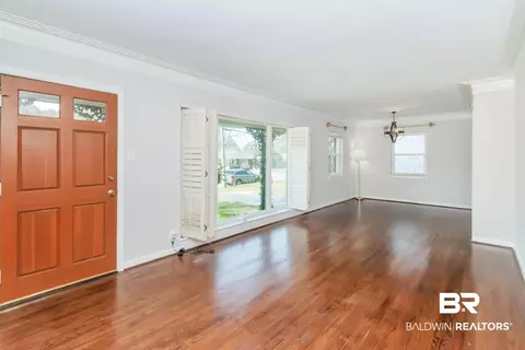 601 E Barksdale Dr, Mobile, AL 36606 photo 5