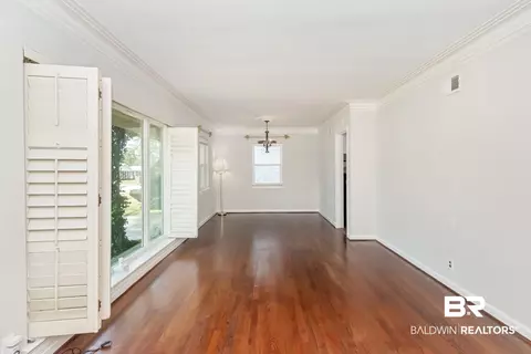 601 E Barksdale Dr, Mobile, AL 36606 photo 4