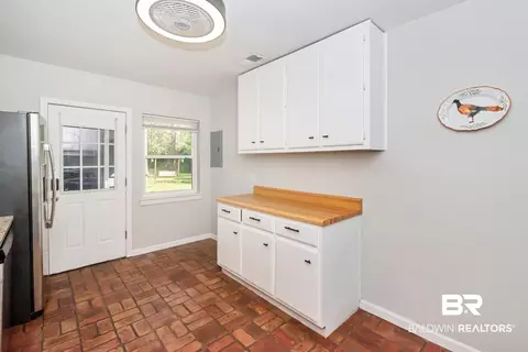 601 E Barksdale Dr, Mobile, AL 36606 photo 14