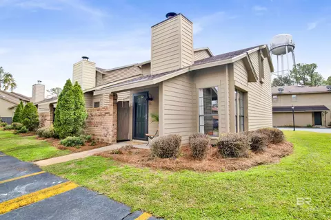 200 Parma Dr #L1, Daphne, AL 36526