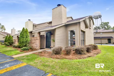200 Parma Dr #L1, Daphne, AL 36526