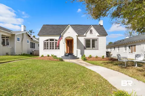 55 Silverwood St, Mobile, AL 36607