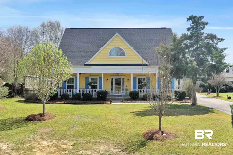 109 Riveroaks Dr, Fairhope, AL 36532