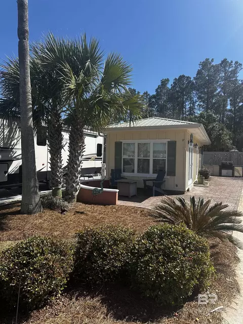 12131 Gateway Dr #17, Elberta, AL 36530
